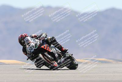 media/Apr-20-2025-CVMA (Sun) [[39090e8767]]/Race 9-Formula LW Twins Shootout/